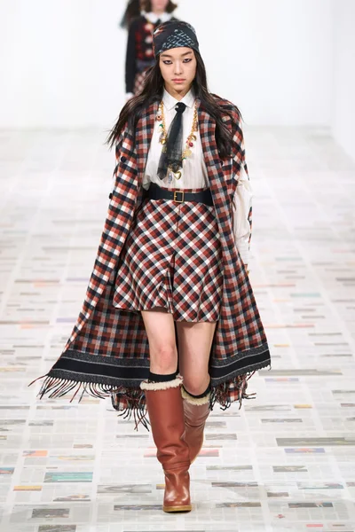 Look 8